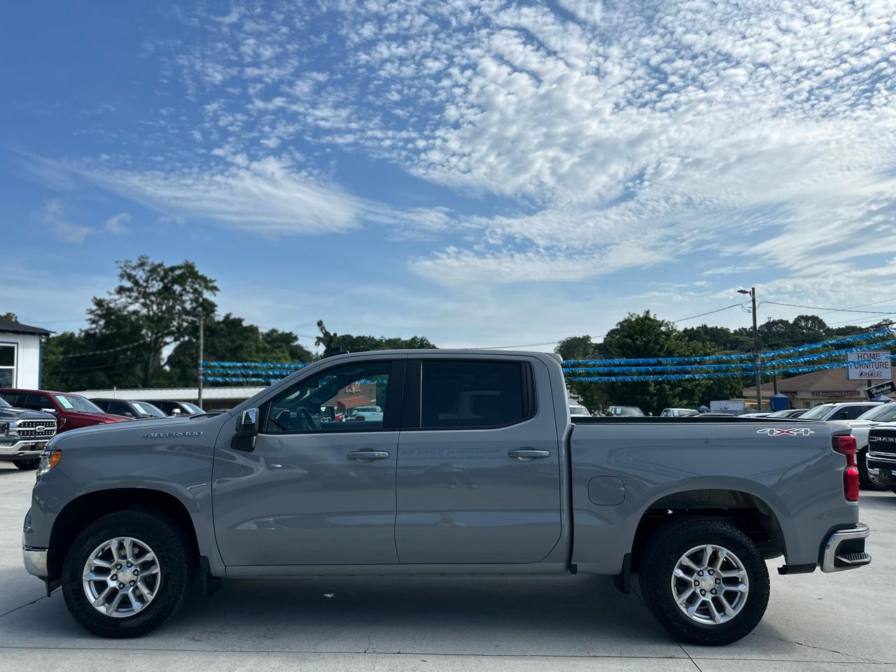 Chevrolet Silverado 1500 LT 4WD 2024