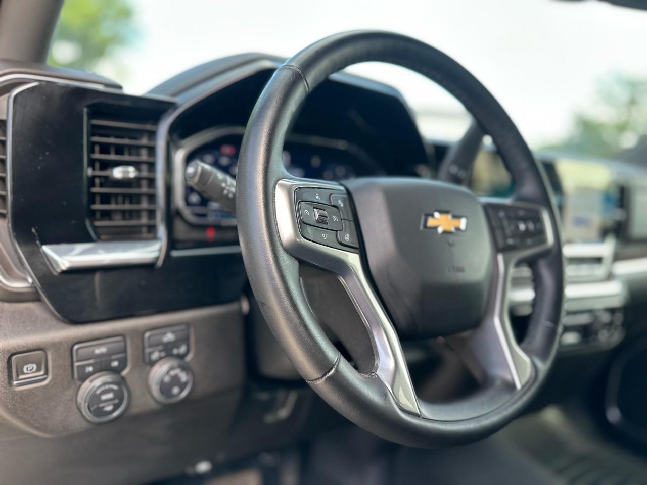 Chevrolet Silverado 1500 LT 4WD 2024