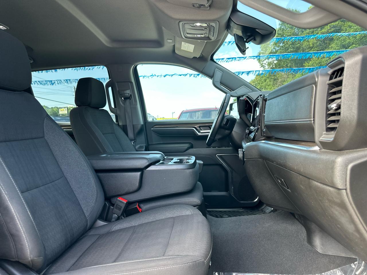 Chevrolet Silverado 1500 LT 4WD 2024