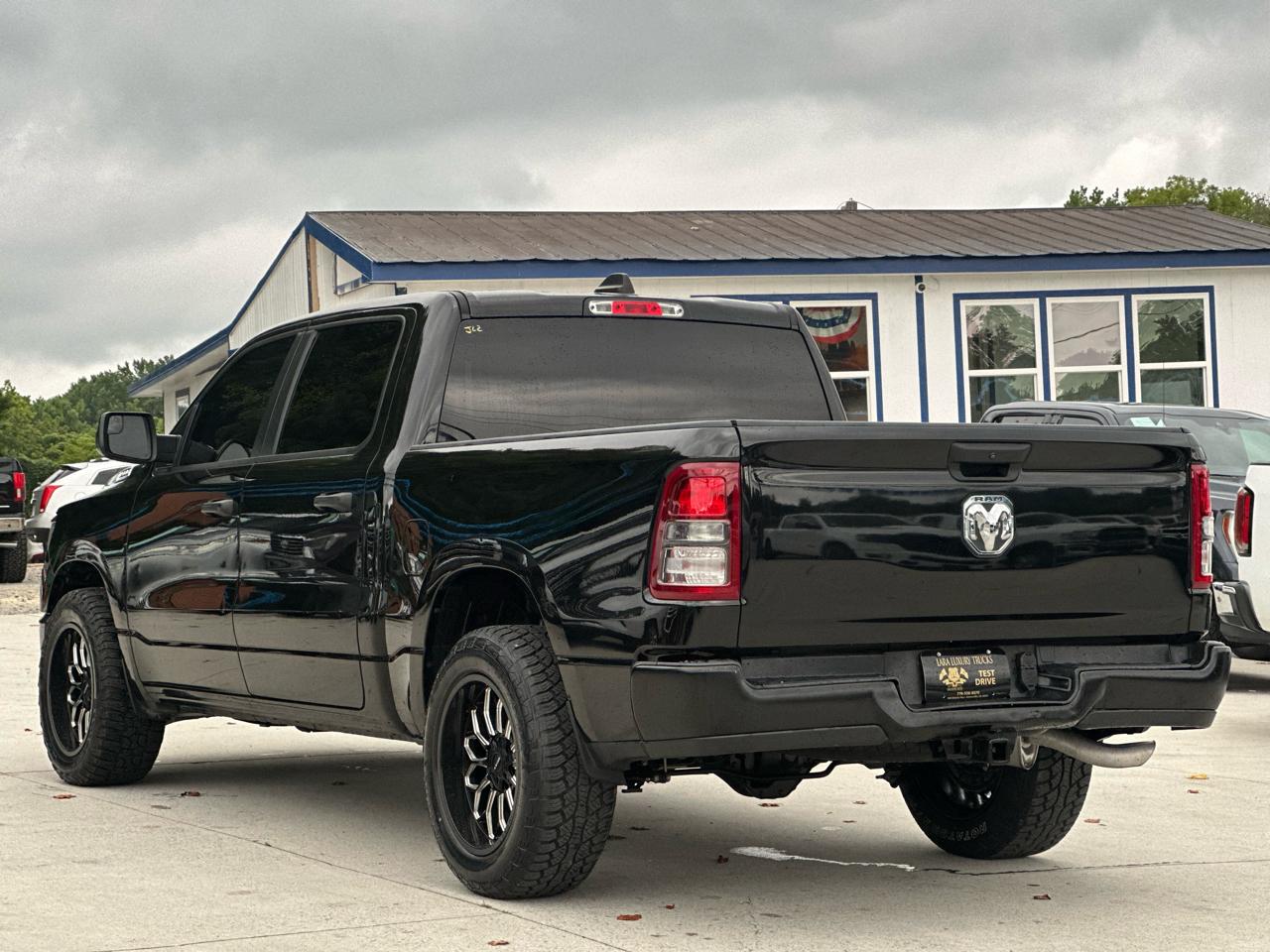 RAM 1500 Tradesman Crew Cab SWB 2WD 2024
