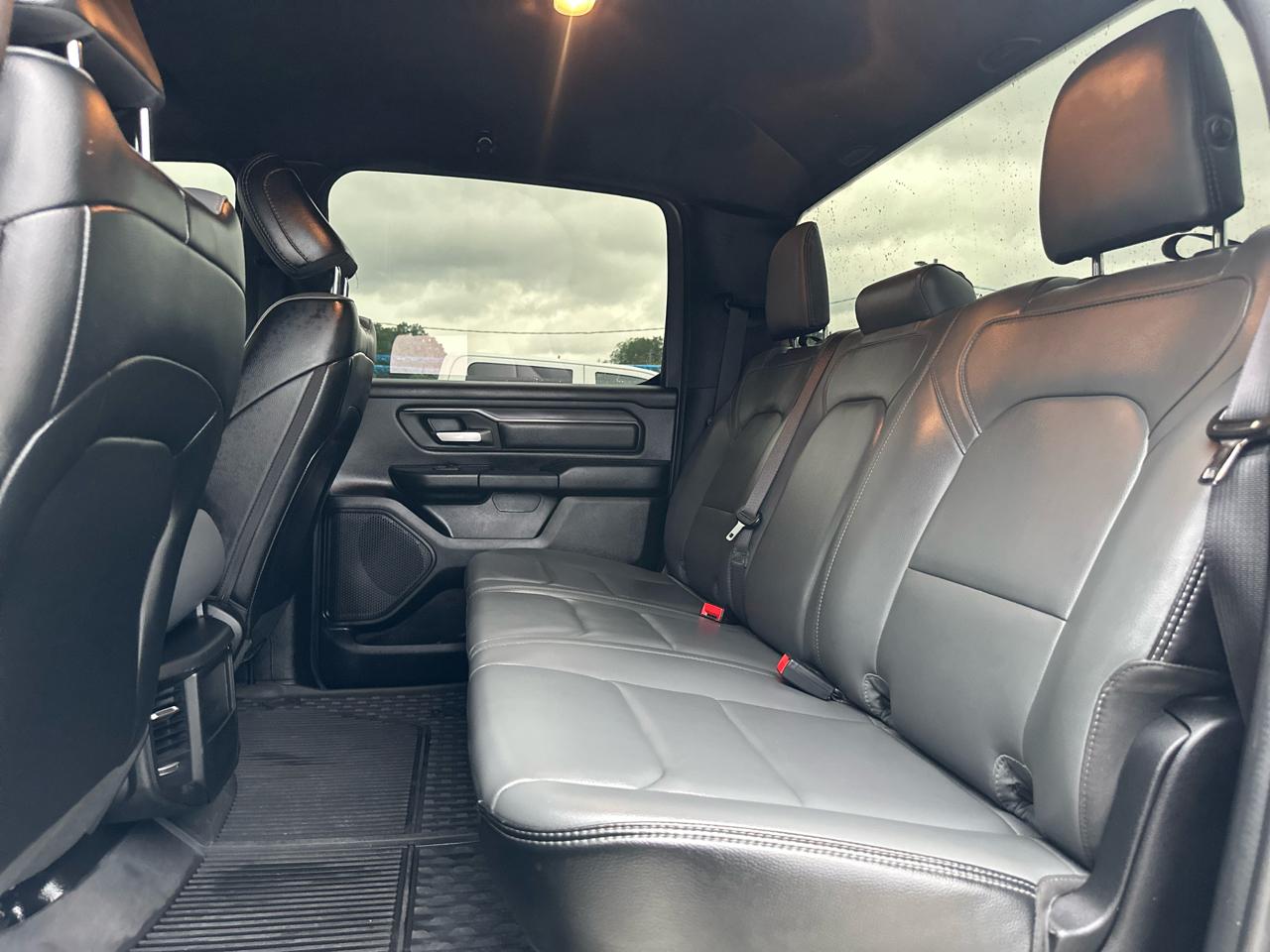 RAM 1500 Tradesman Crew Cab SWB 2WD 2024