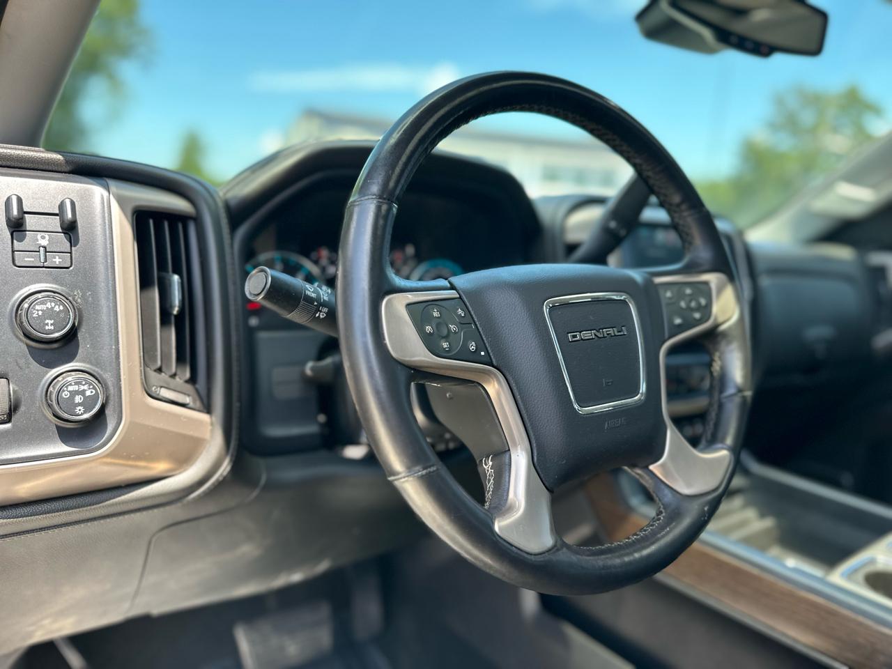 GMC Sierra 1500 Denali Crew Cab Short Box 4WD 2017
