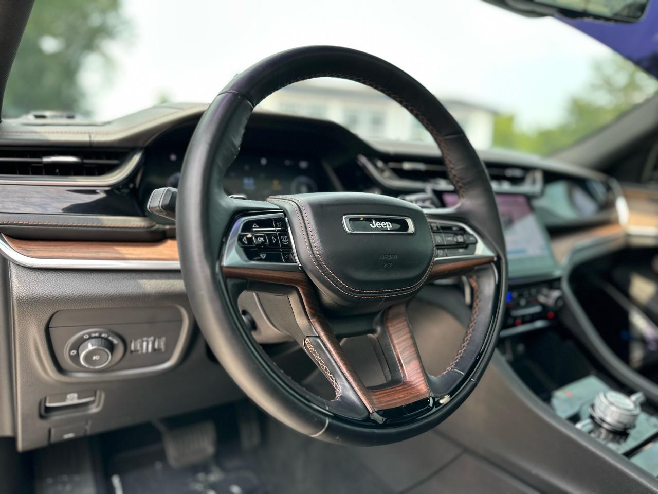 Jeep Grand Cherokee Summit 4WD 2022
