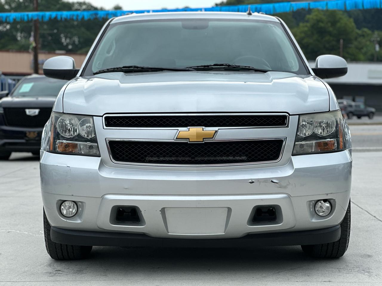 Chevrolet Suburban LT 1500 2WD 2014