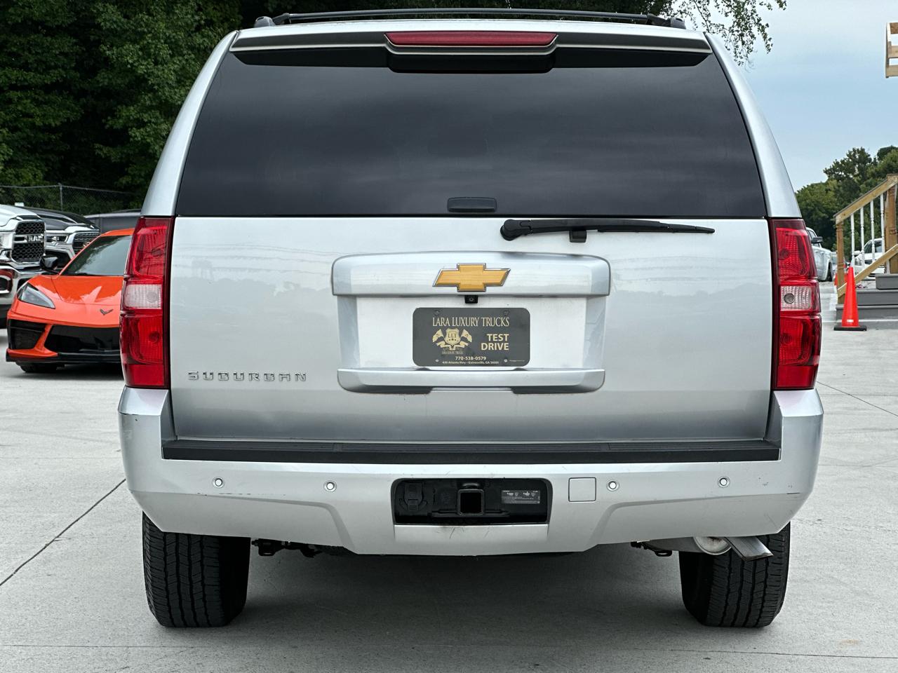 Chevrolet Suburban LT 1500 2WD 2014