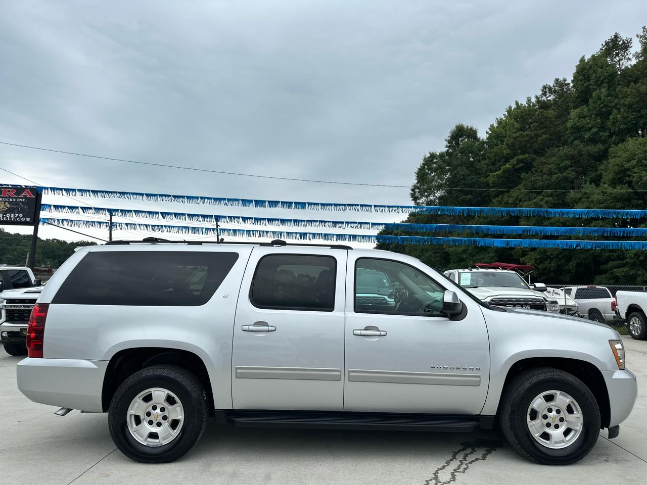 Chevrolet Suburban LT 1500 2WD 2014