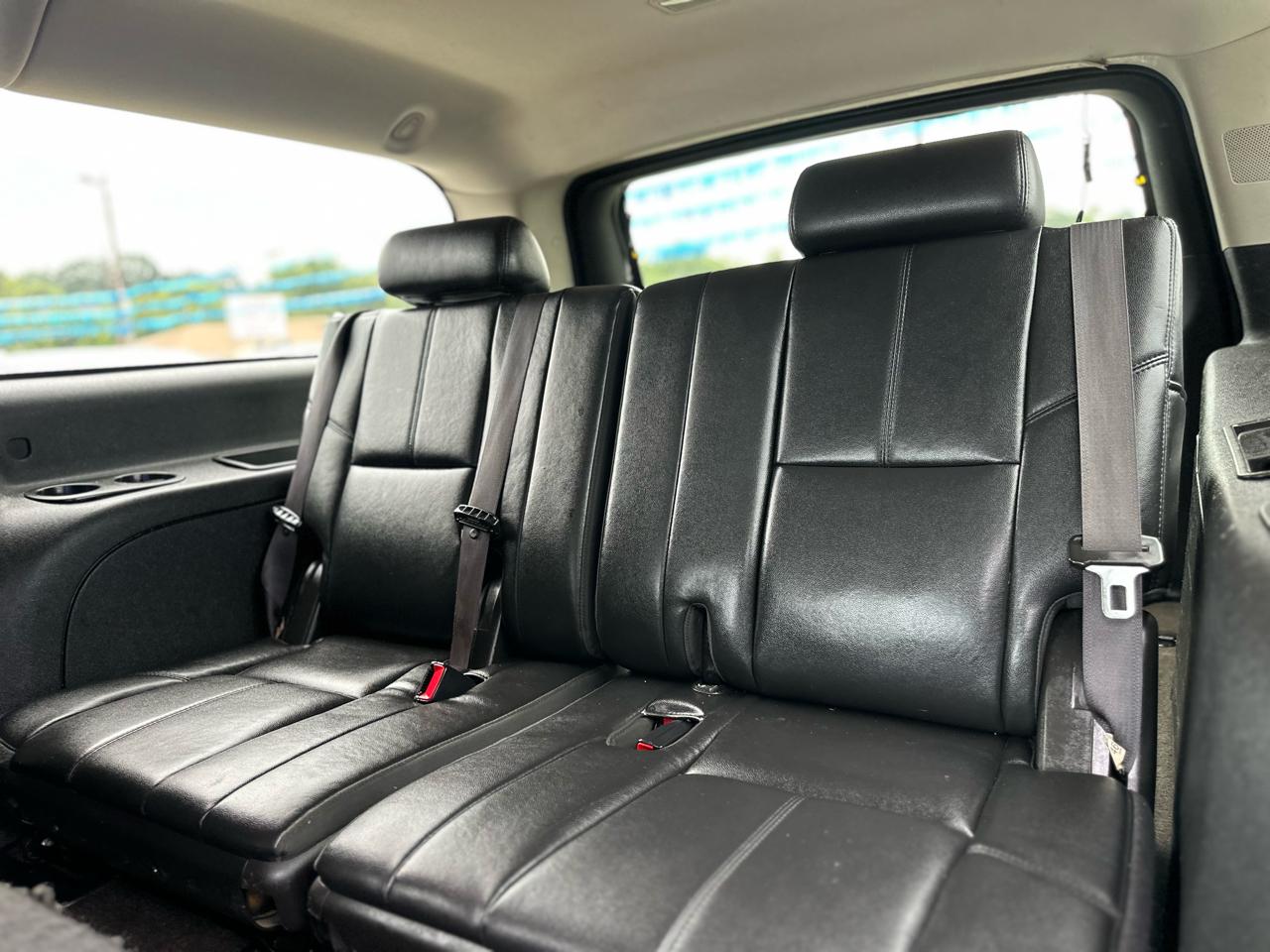 Chevrolet Suburban LT 1500 2WD 2014