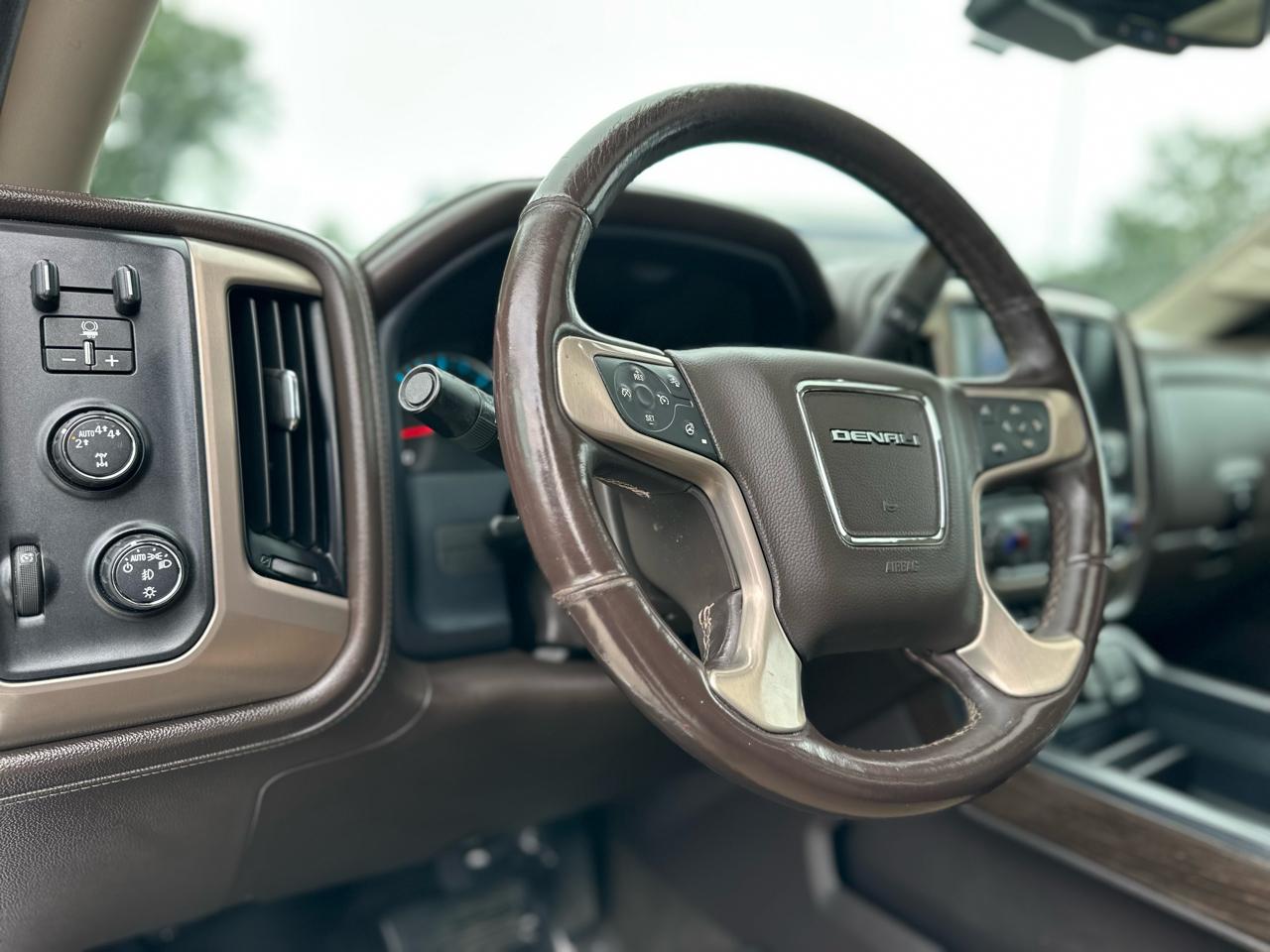 GMC Sierra 1500 Denali Crew Cab Short Box 4WD 2017