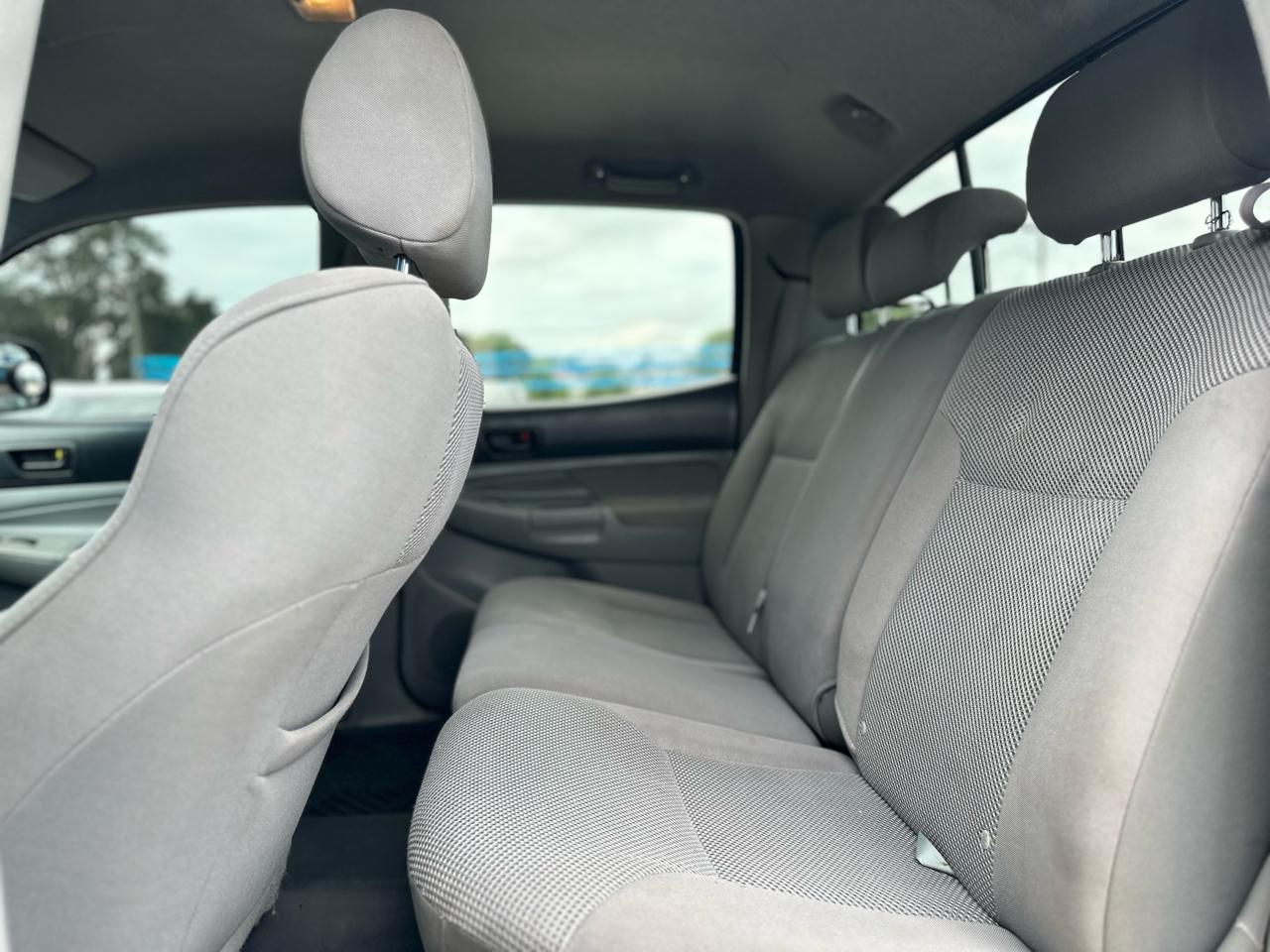 Toyota Tacoma PreRunner Double Cab V6 Auto 2WD 2006