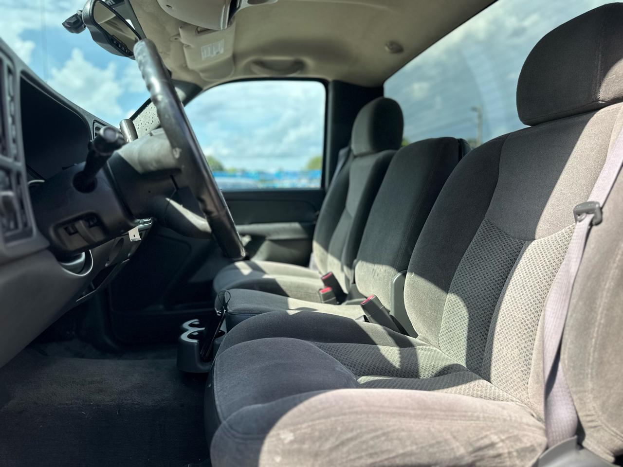 Chevrolet Silverado 1500 LS 4WD 2006