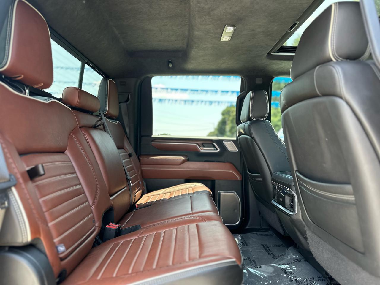 GMC Sierra 3500HD Denali Ultimate Crew Cab 4WD 2024