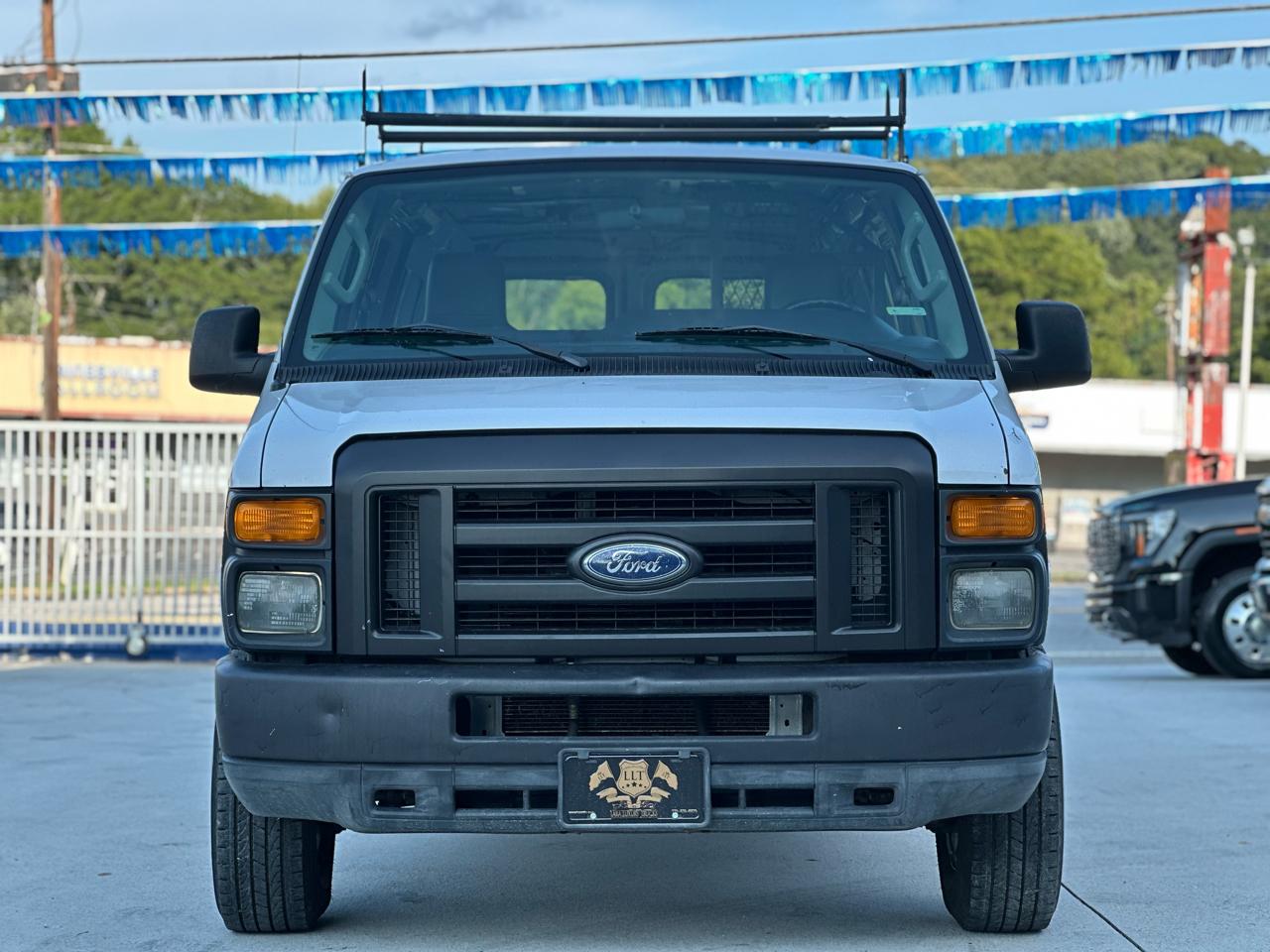 Ford Econoline E-350 Super Duty 2010