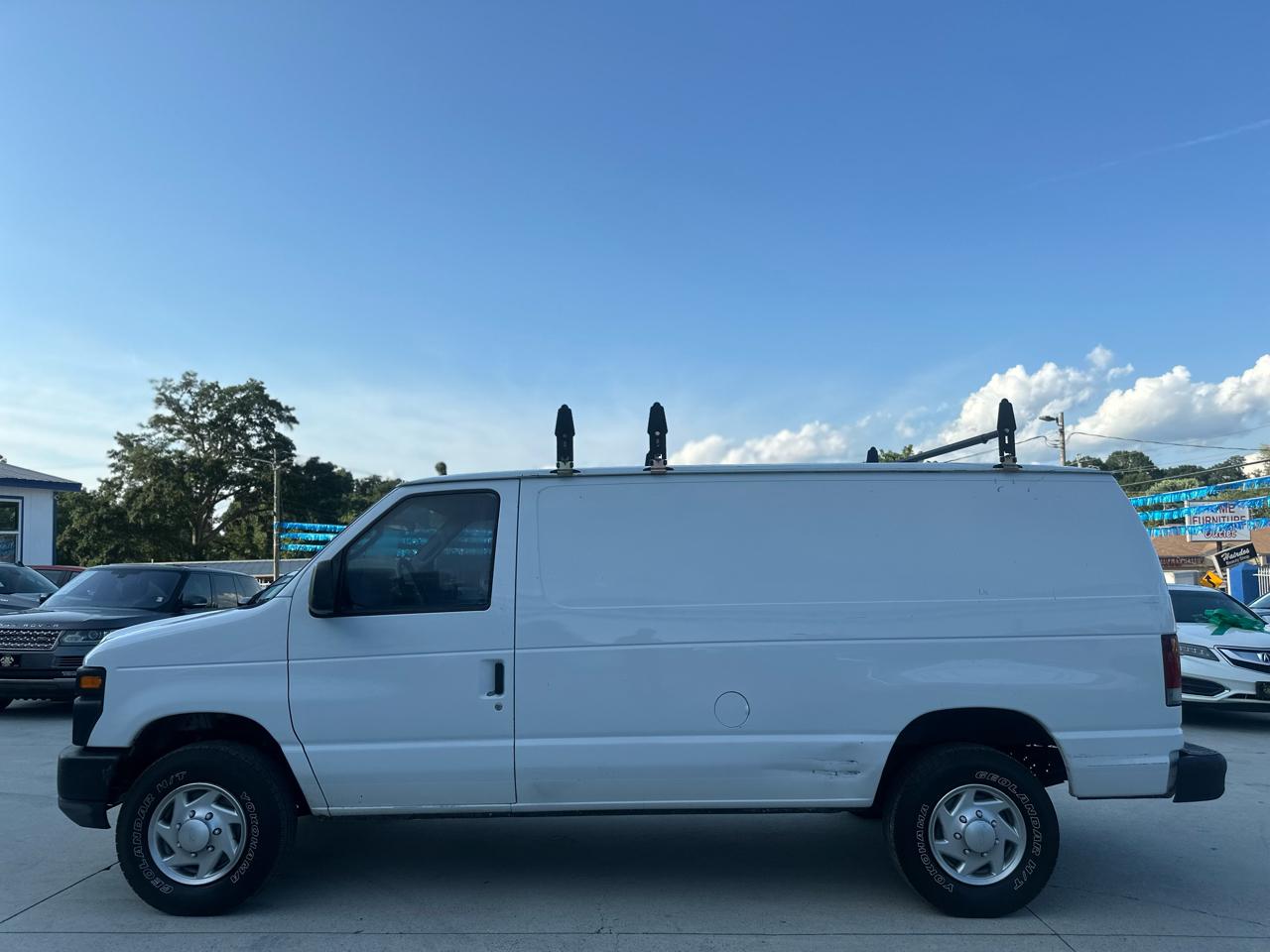 Ford Econoline E-350 Super Duty 2010
