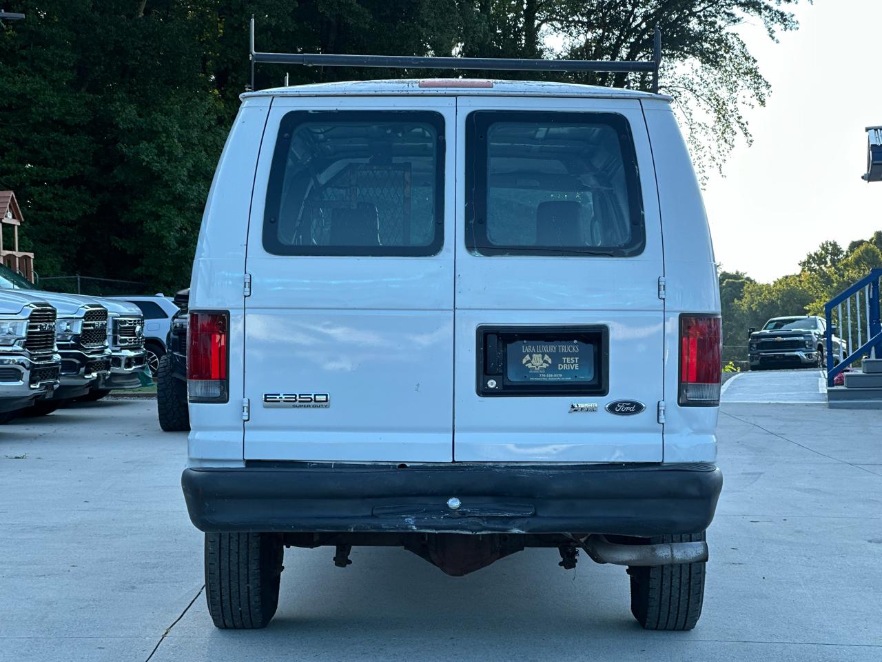 Ford Econoline E-350 Super Duty 2010