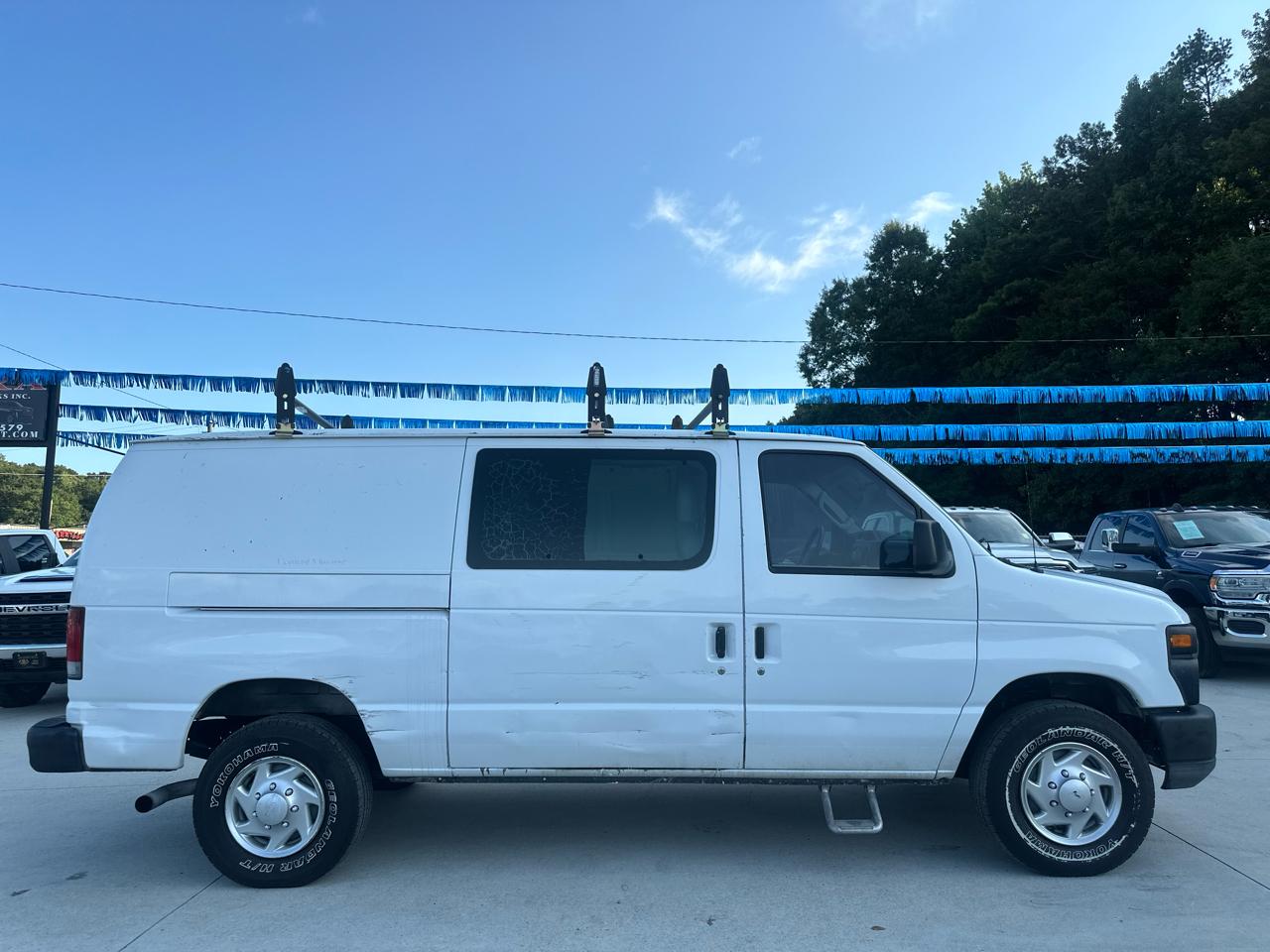 Ford Econoline E-350 Super Duty 2010