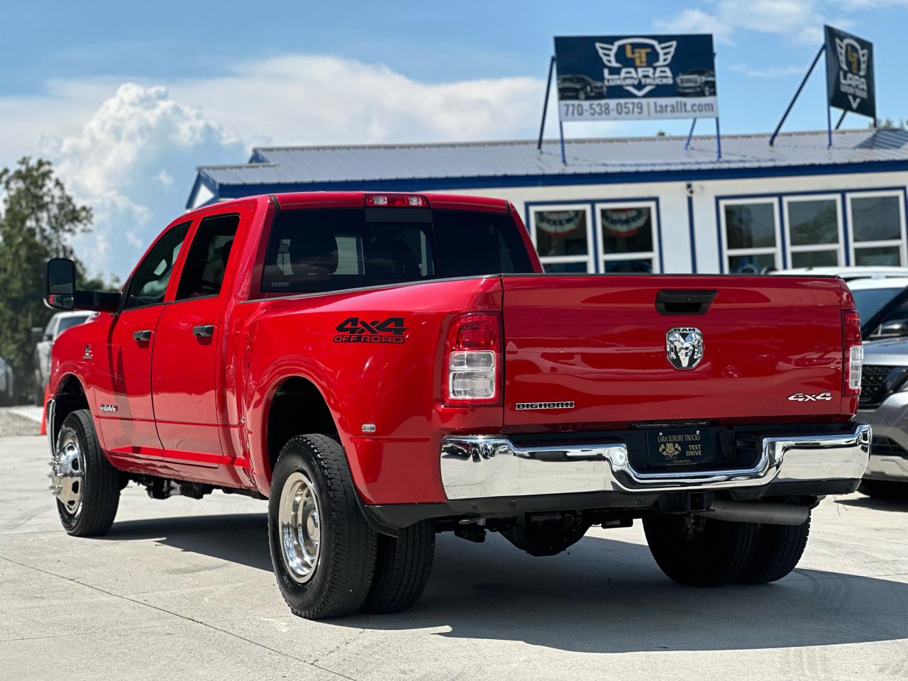 RAM 3500 Tradesman Crew Cab 4WD DRW 2022