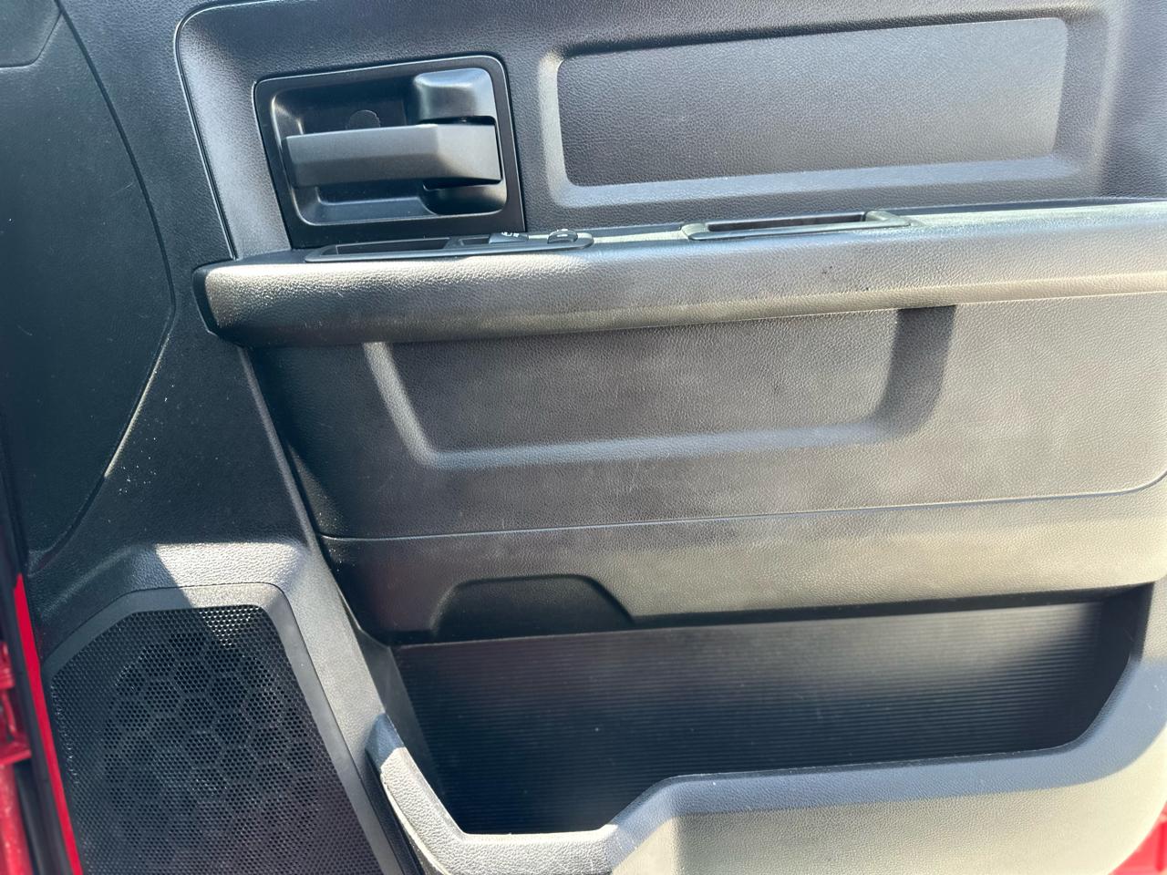 RAM 3500 Tradesman Crew Cab 4WD DRW 2022