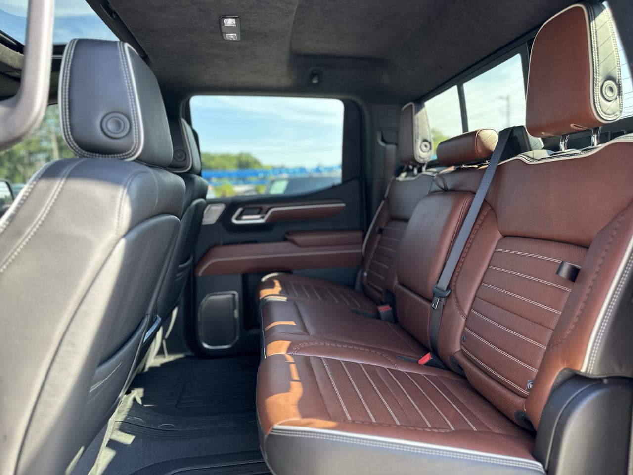 GMC Sierra 1500 Denali Ultimate Crew Cab 4WD 2024