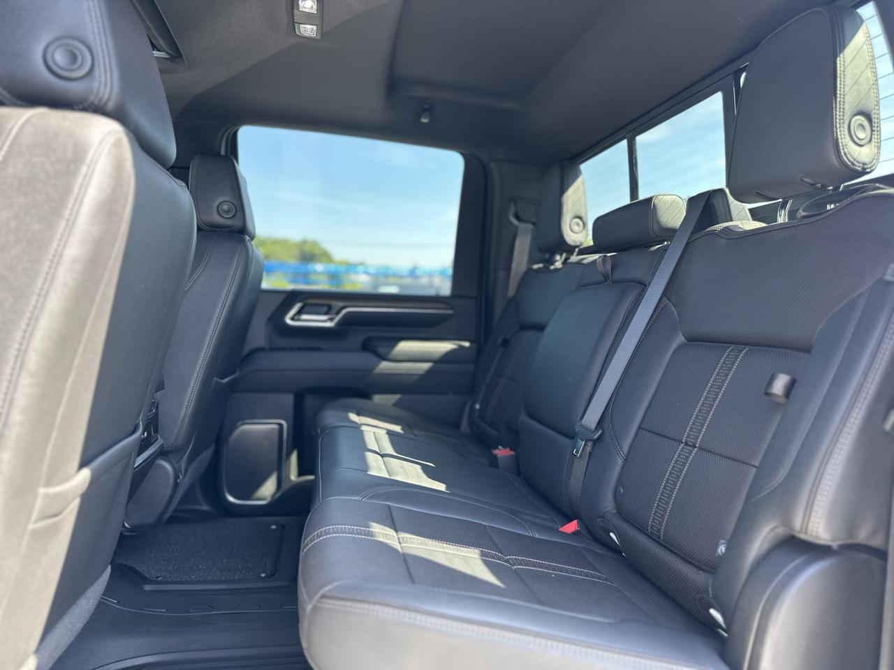 Chevrolet Silverado 3500HD High Country Crew Cab 4WD 2024