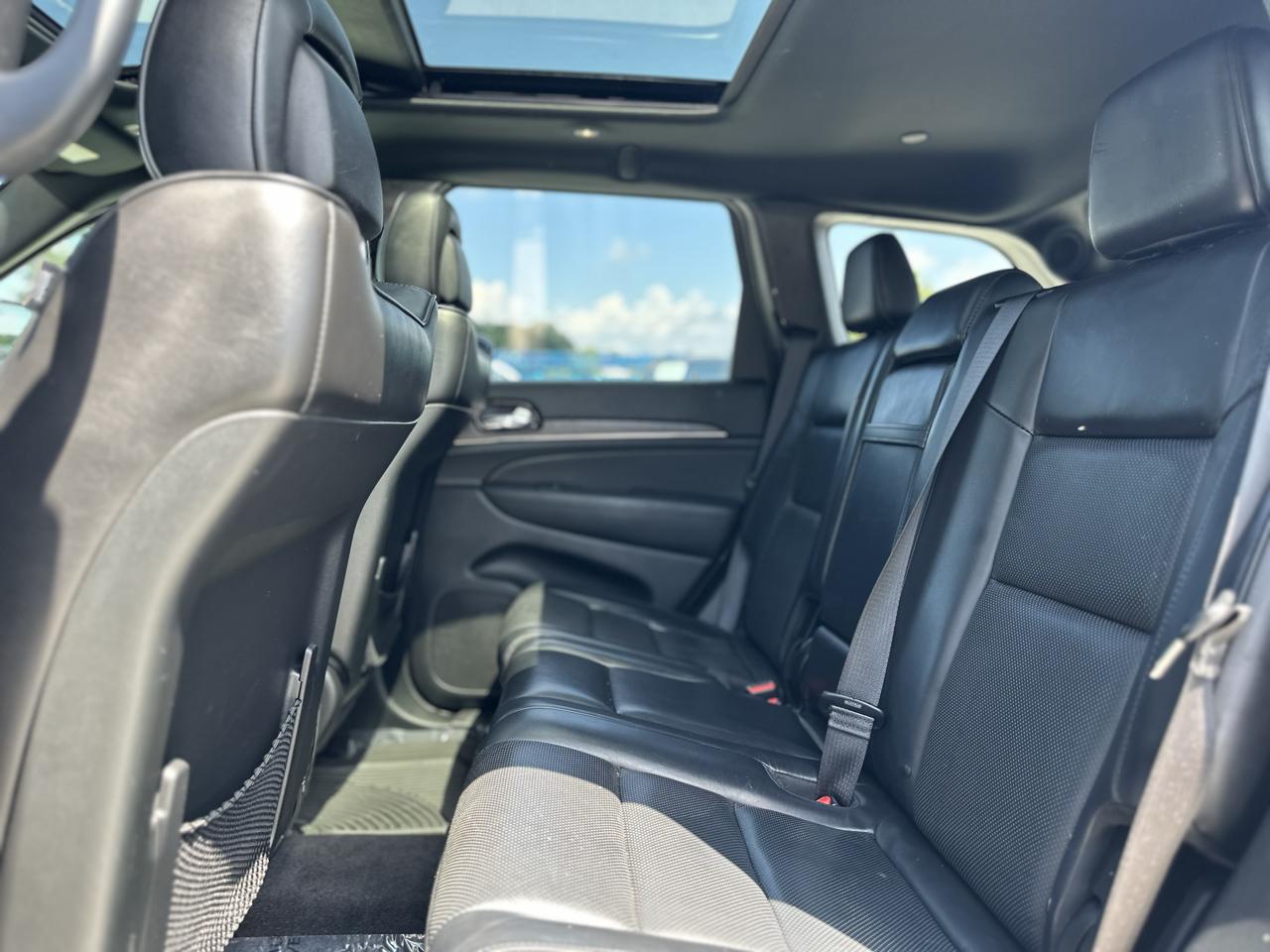 Jeep Grand Cherokee Overland 2WD 2019