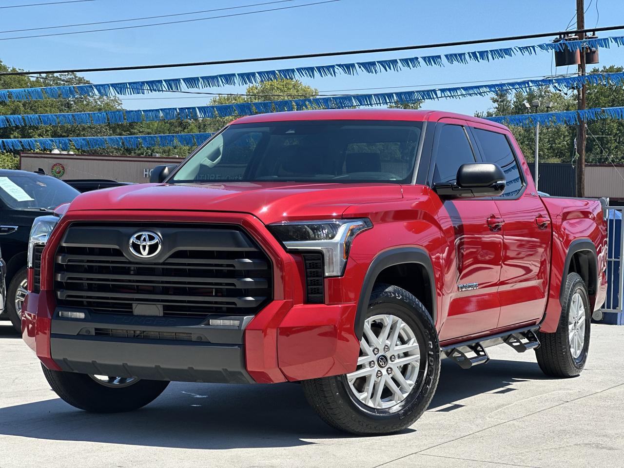 Toyota Tundra SR5 2023