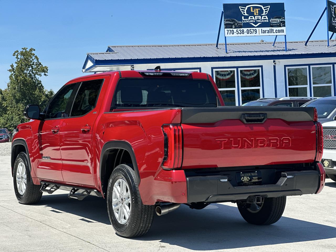 Toyota Tundra SR5 2023