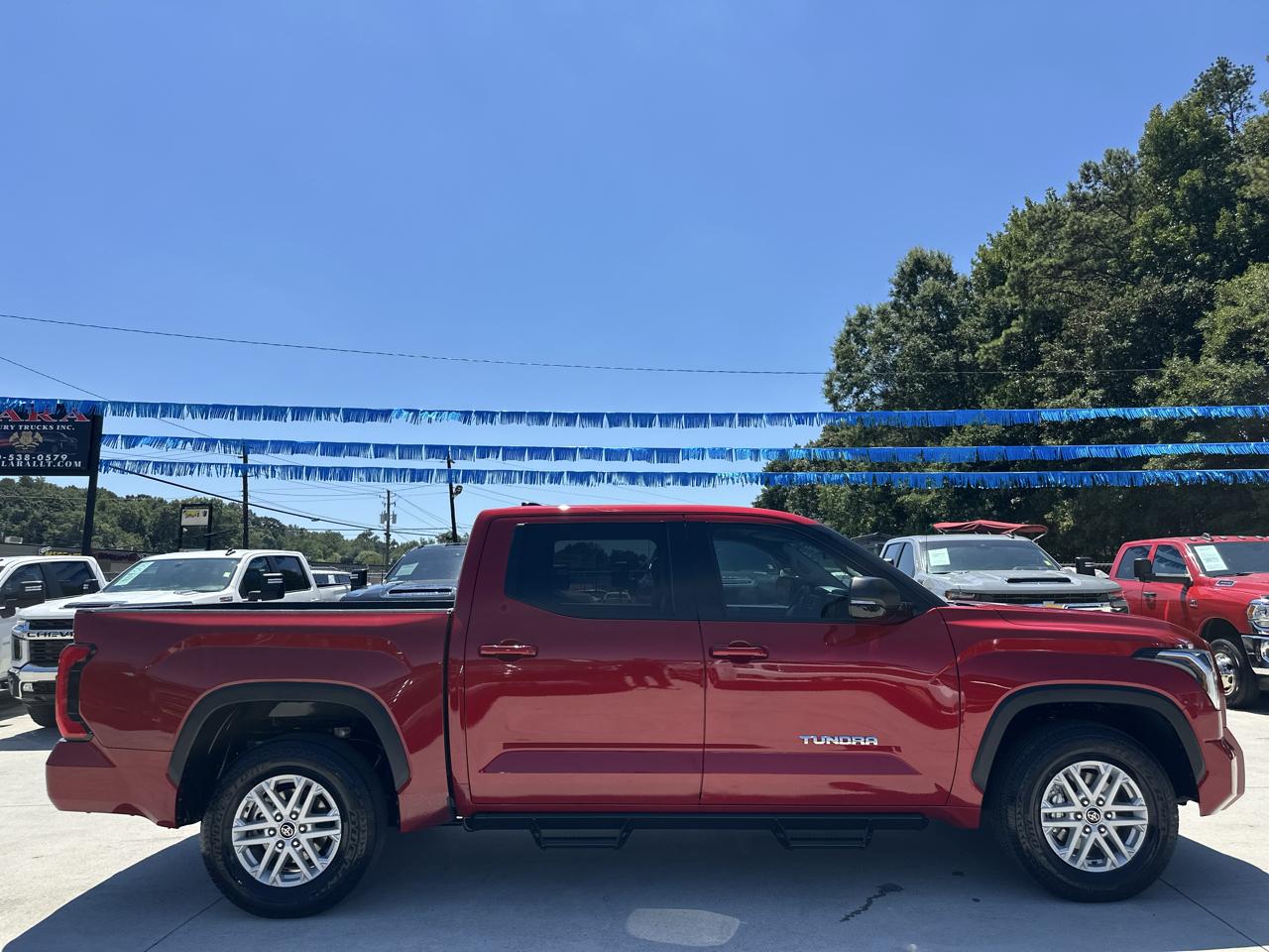 Toyota Tundra SR5 2023