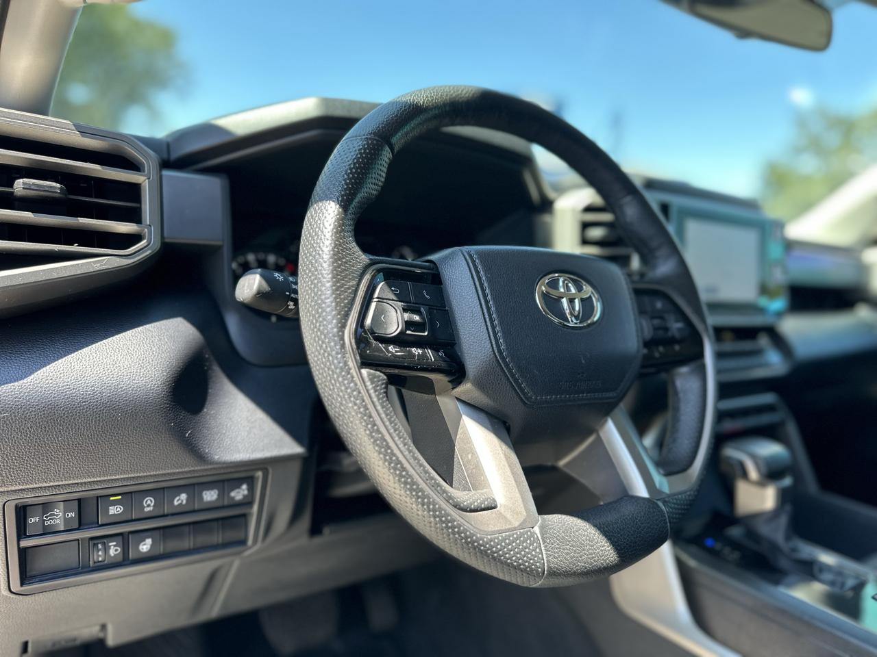 Toyota Tundra SR5 2023