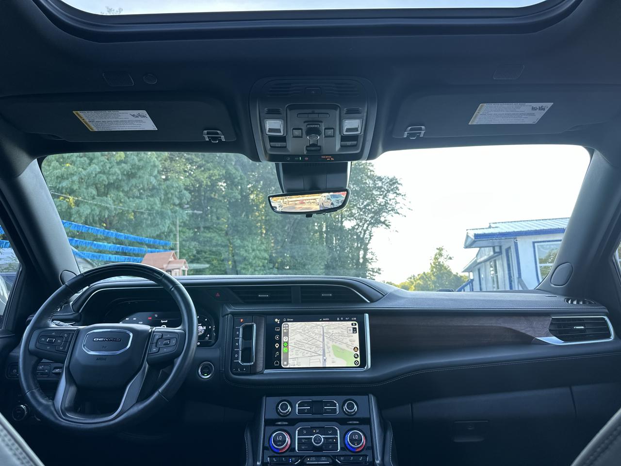 GMC Yukon XL Denali Ultimate 4WD 2024