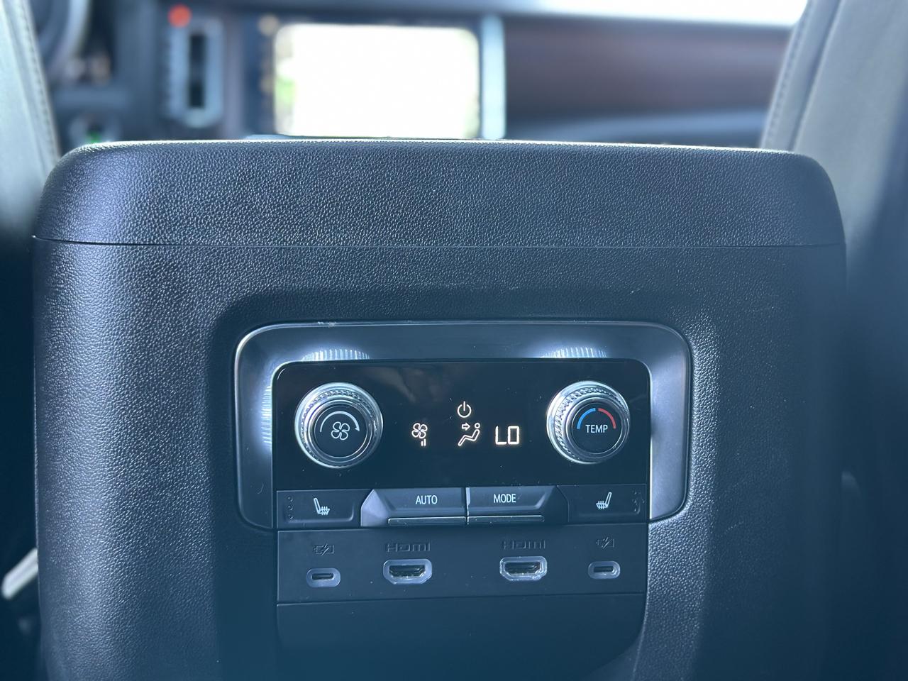 GMC Yukon XL Denali Ultimate 4WD 2024