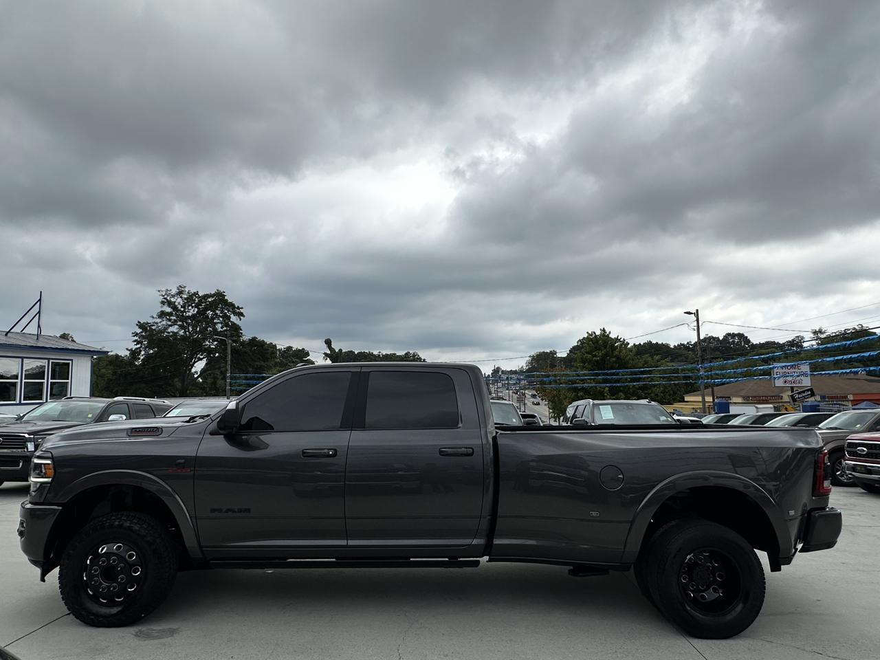 RAM 3500 Laramie Crew Cab LWB 4WD DRW 2022