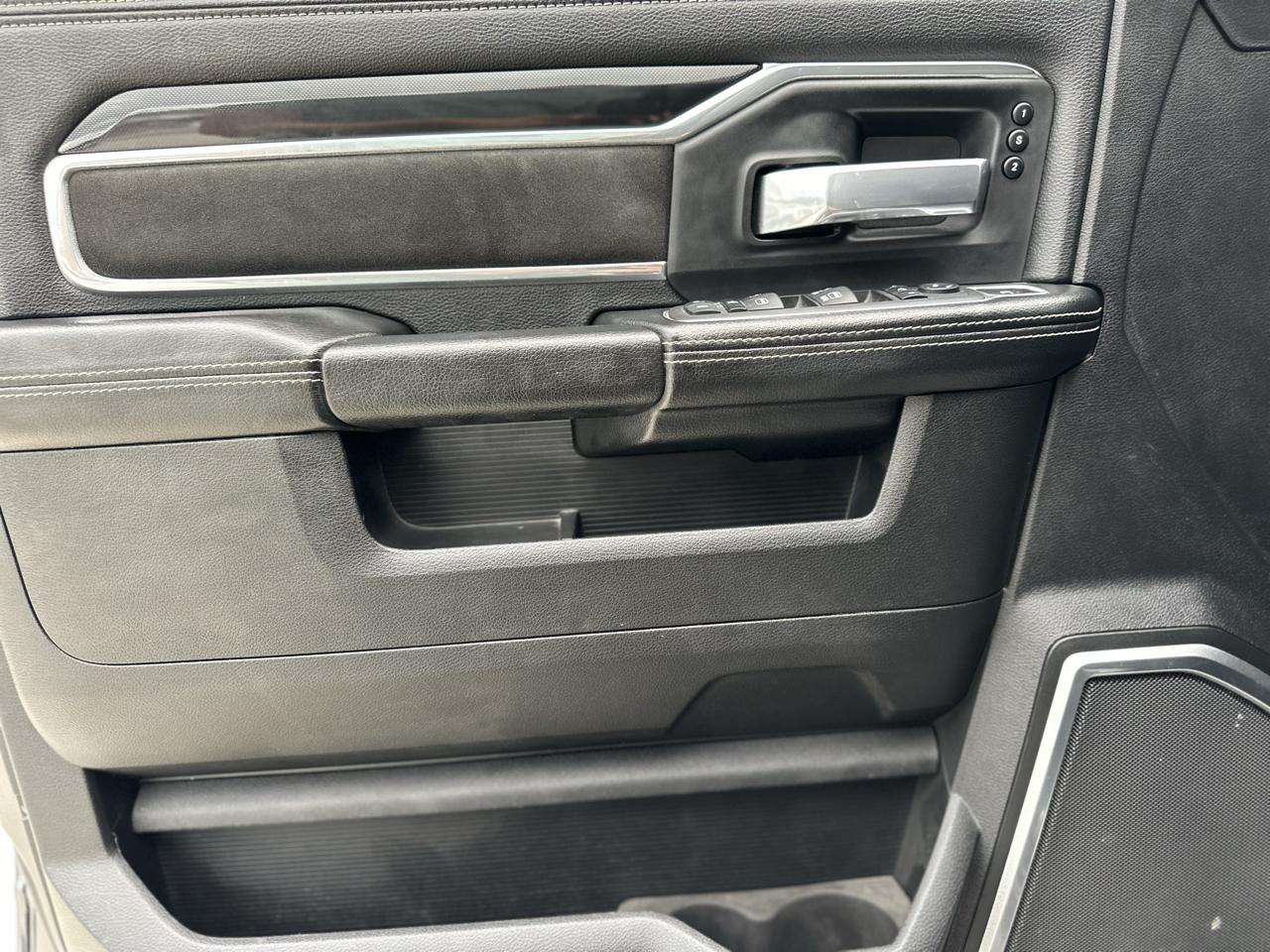 RAM 3500 Laramie Crew Cab LWB 4WD DRW 2022