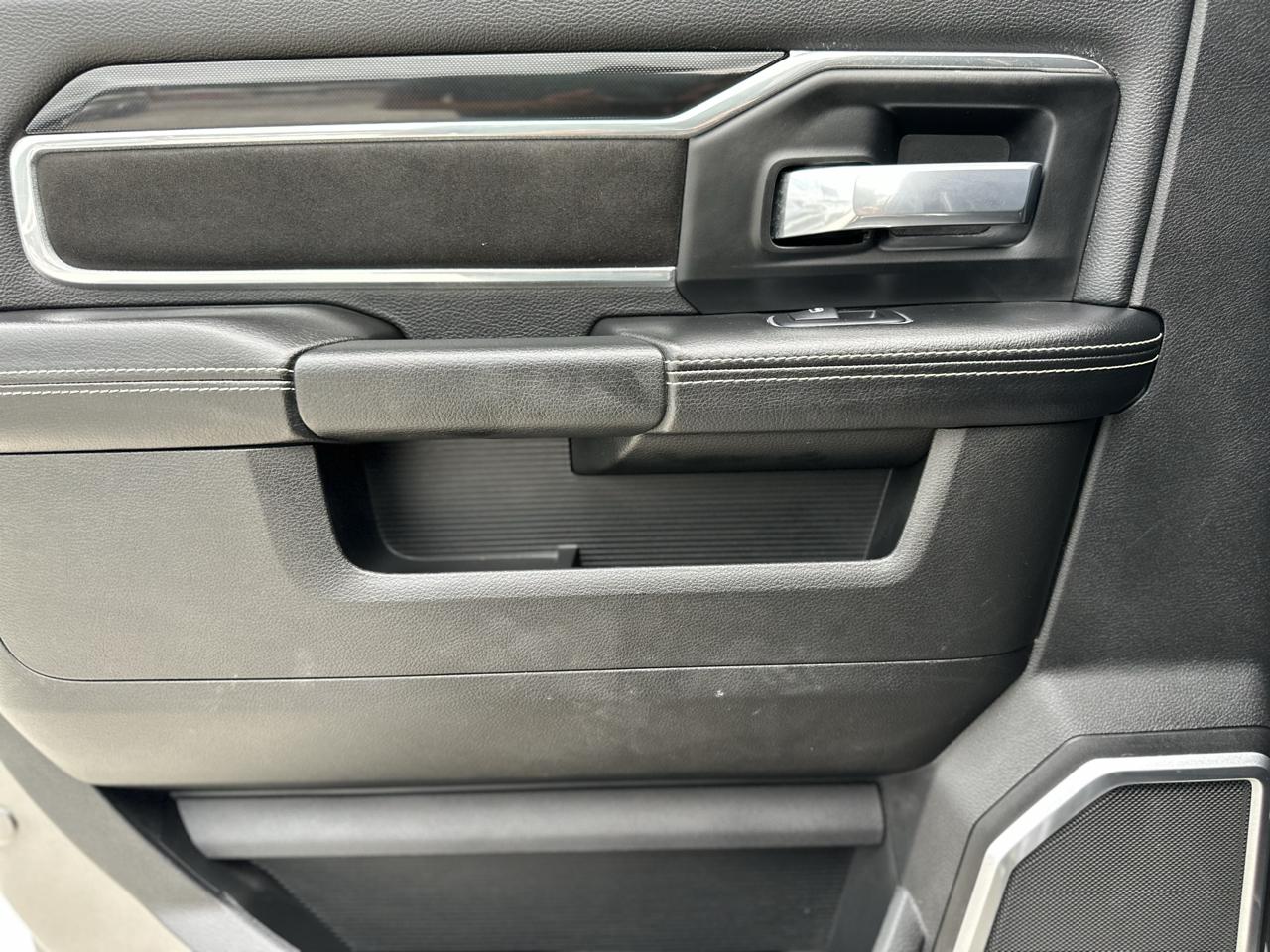 RAM 3500 Laramie Crew Cab LWB 4WD DRW 2022