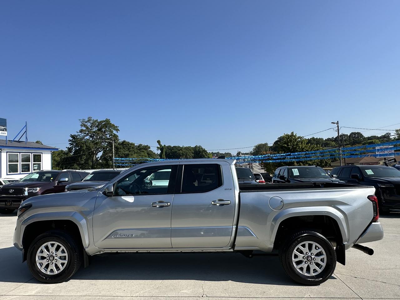 Toyota Tacoma SR5 2024