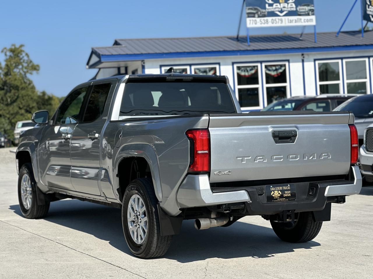 Toyota Tacoma SR5 2024