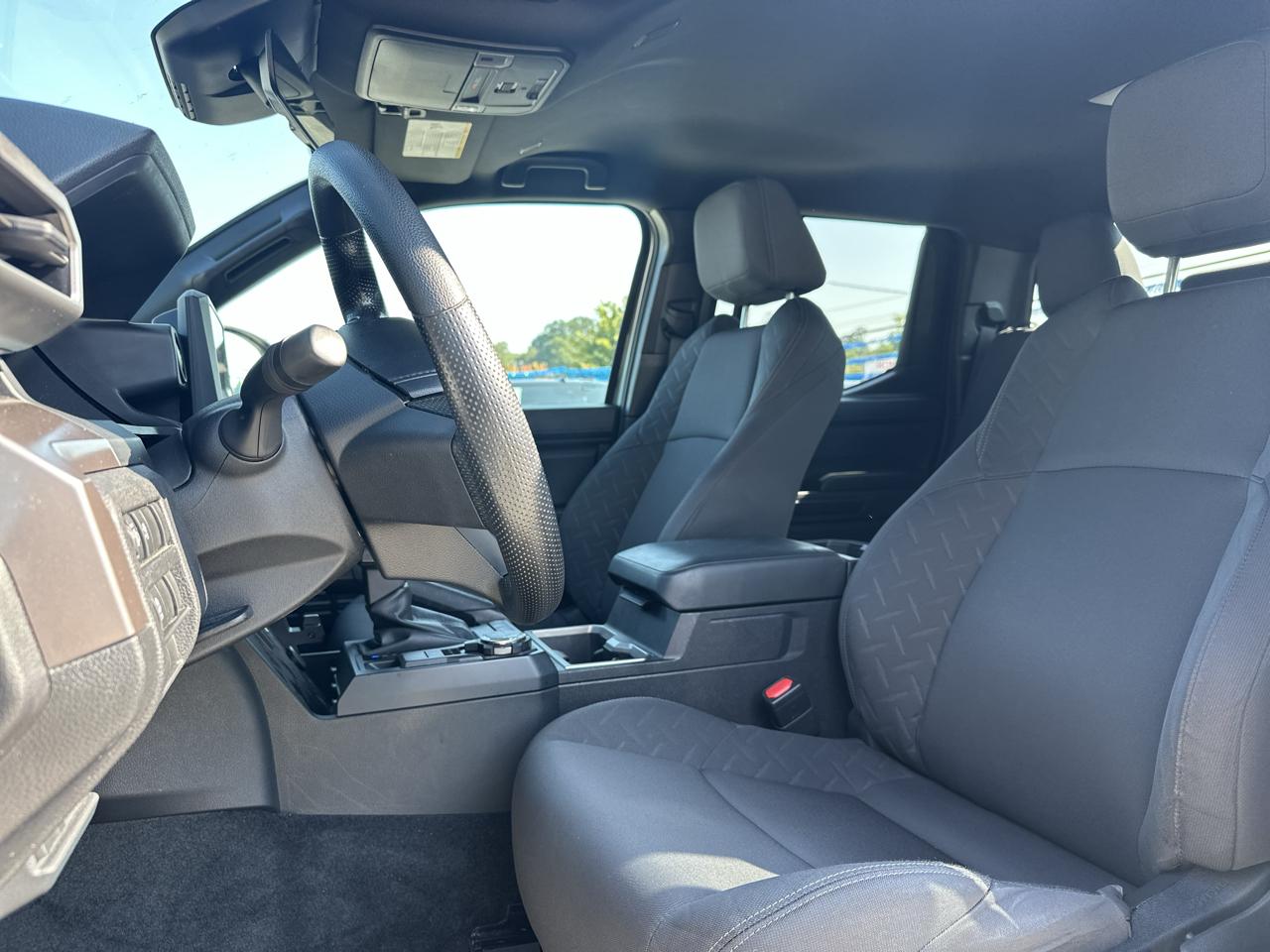 Toyota Tacoma SR5 2024