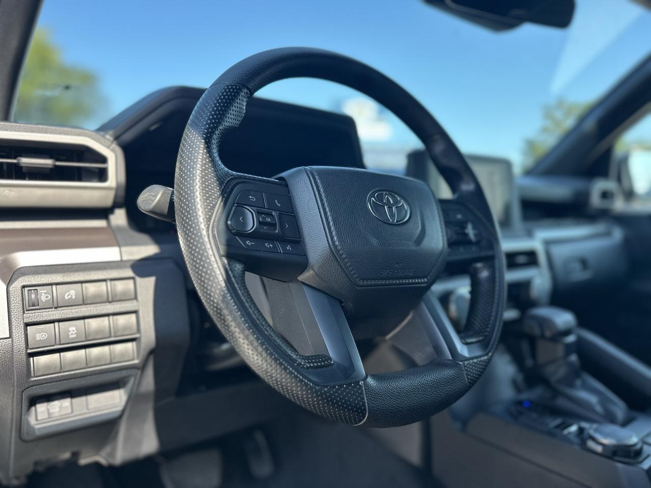 Toyota Tacoma SR5 2024