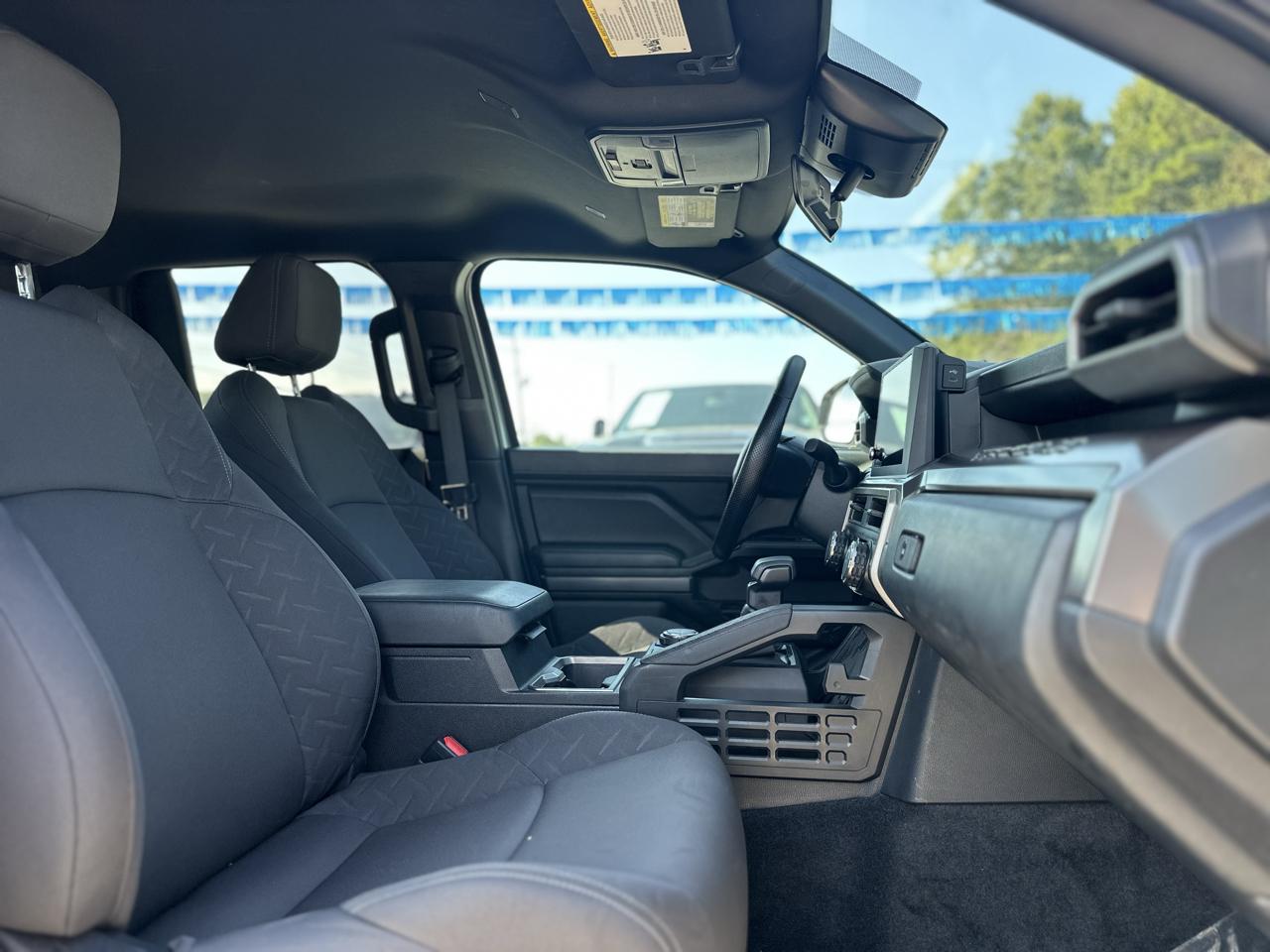 Toyota Tacoma SR5 2024