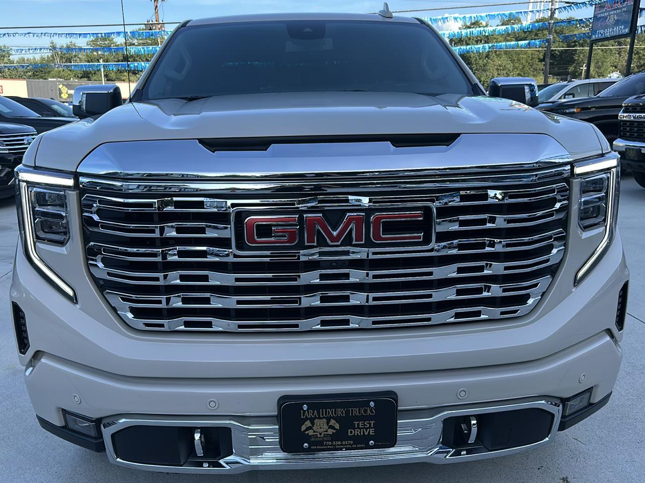 GMC Sierra 1500 Denali Crew Cab Short Box 4WD 2026