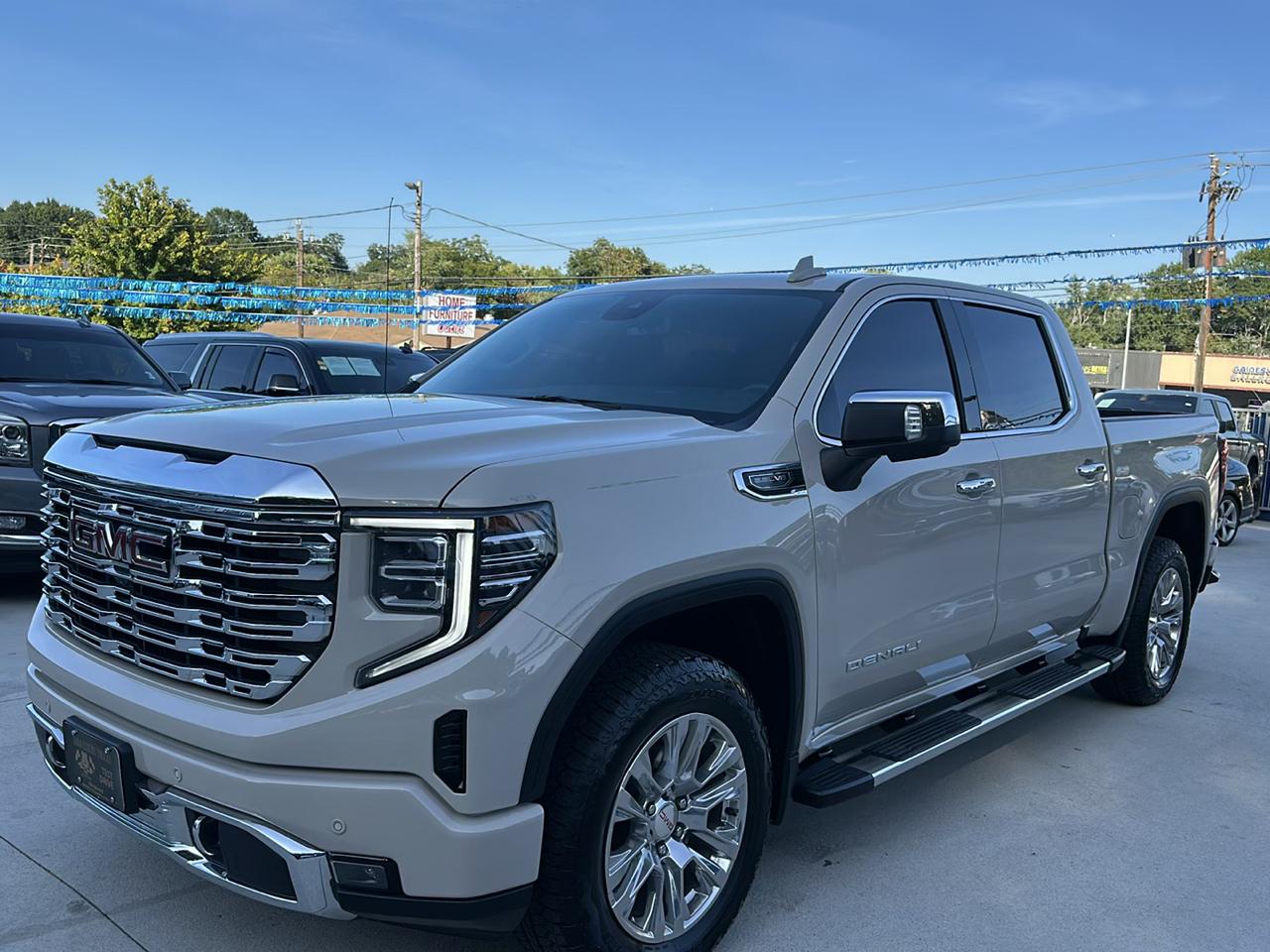 GMC Sierra 1500 Denali Crew Cab Short Box 4WD 2026