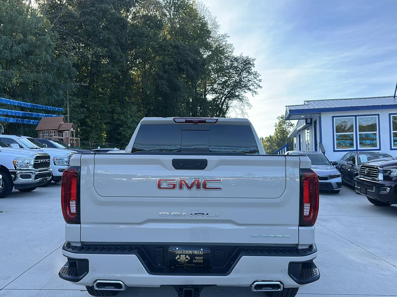 GMC Sierra 1500 Denali Crew Cab Short Box 4WD 2026