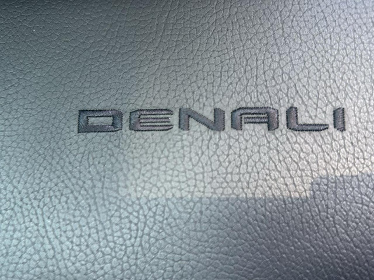 GMC Sierra 1500 Denali Crew Cab Short Box 4WD 2026