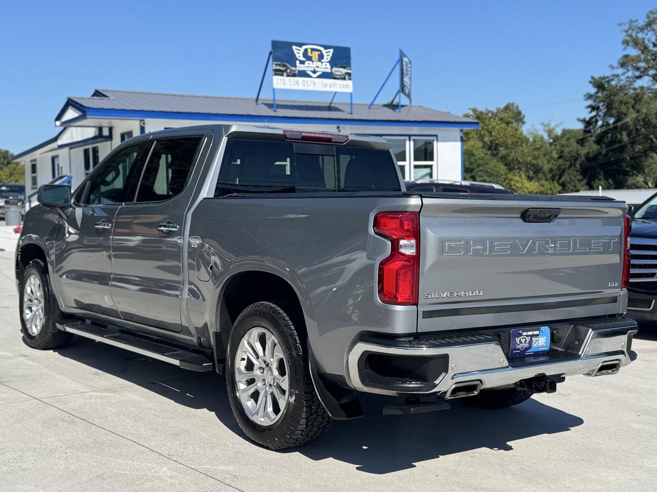 Chevrolet Silverado 1500 LTZ Crew Cab 4WD 2023