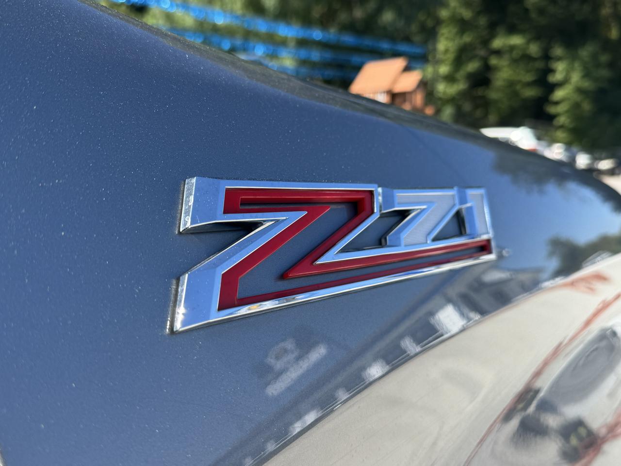 Chevrolet Silverado 1500 LTZ Crew Cab 4WD 2023