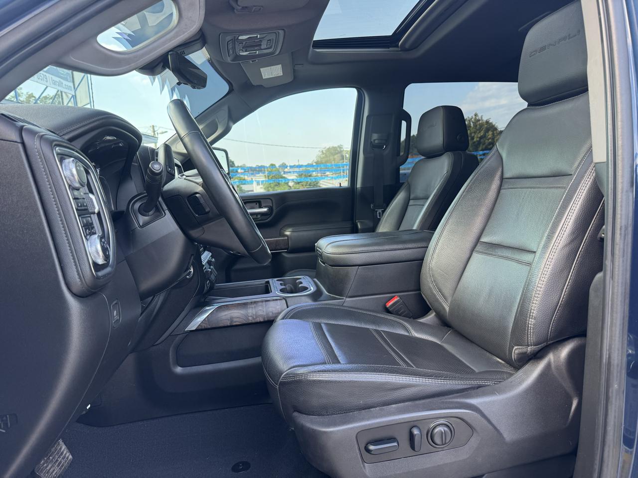 GMC Sierra 2500HD Denali Crew Cab 4WD SB 2023
