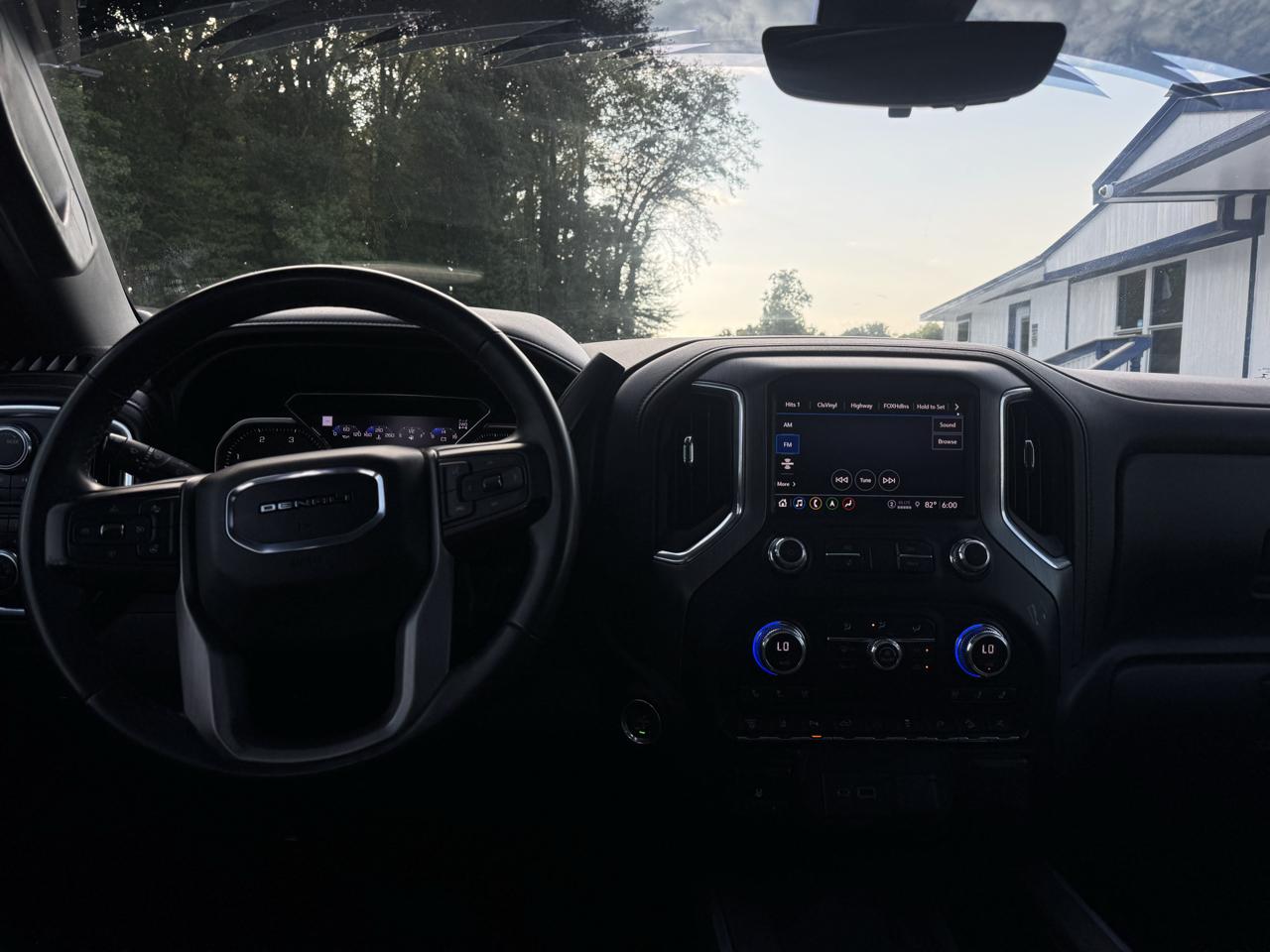 GMC Sierra 2500HD Denali Crew Cab 4WD SB 2023
