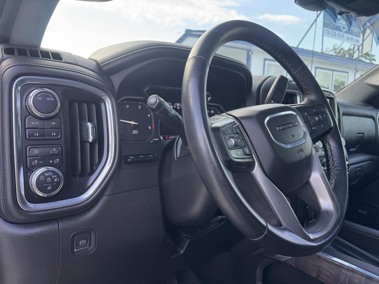 GMC Sierra 2500HD Denali Crew Cab 4WD SB 2023