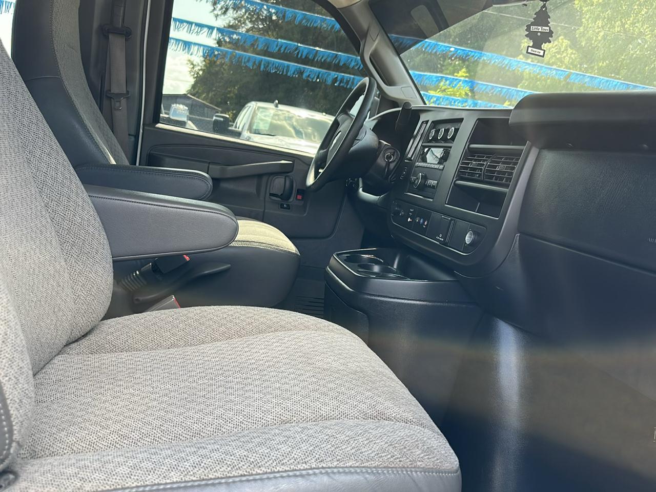 Chevrolet Express LS 3500 Extended 2023