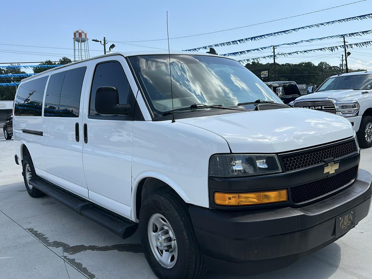 Chevrolet Express LS 3500 Extended 2023