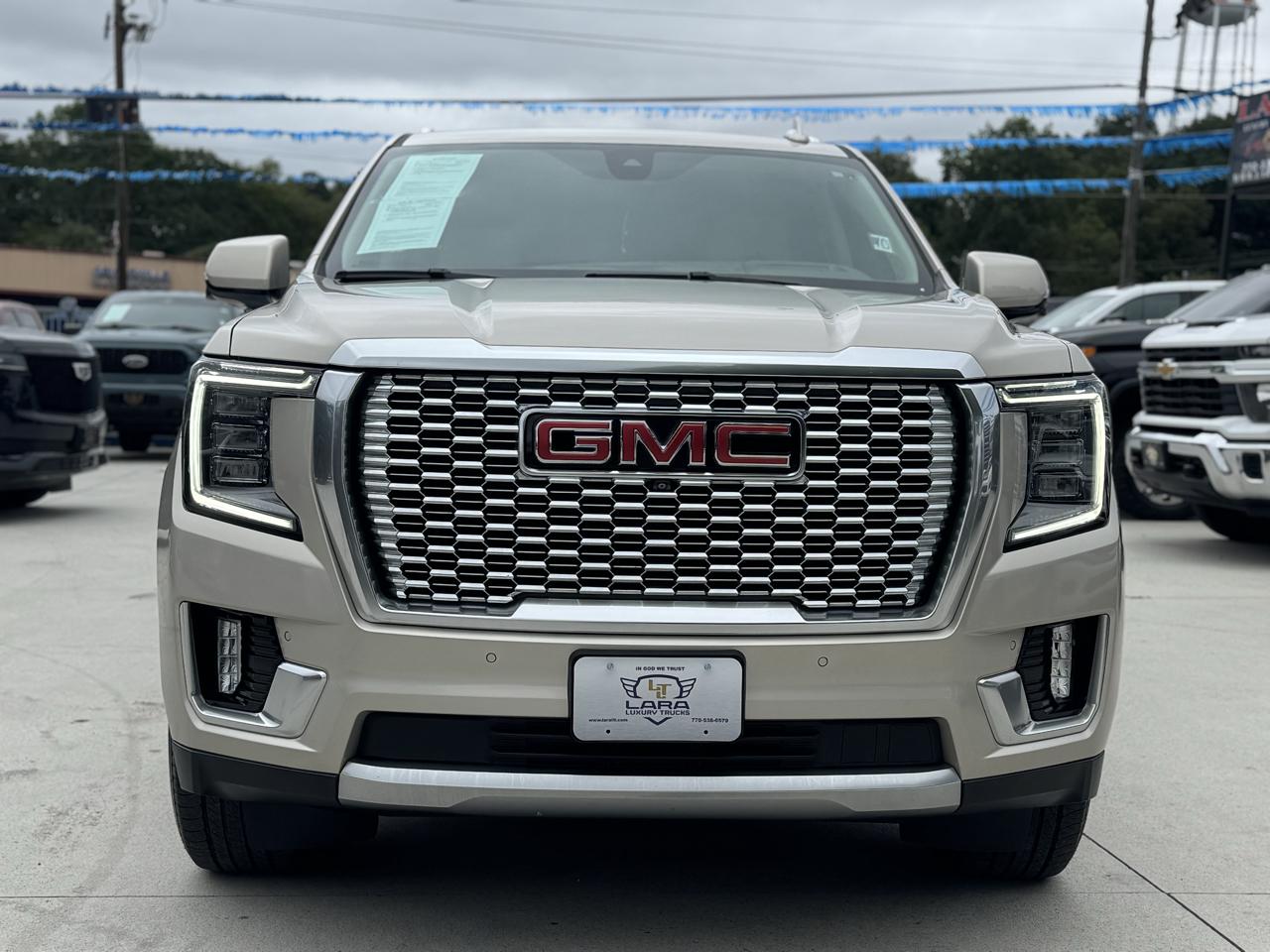 GMC Yukon XL Denali 4WD 2021